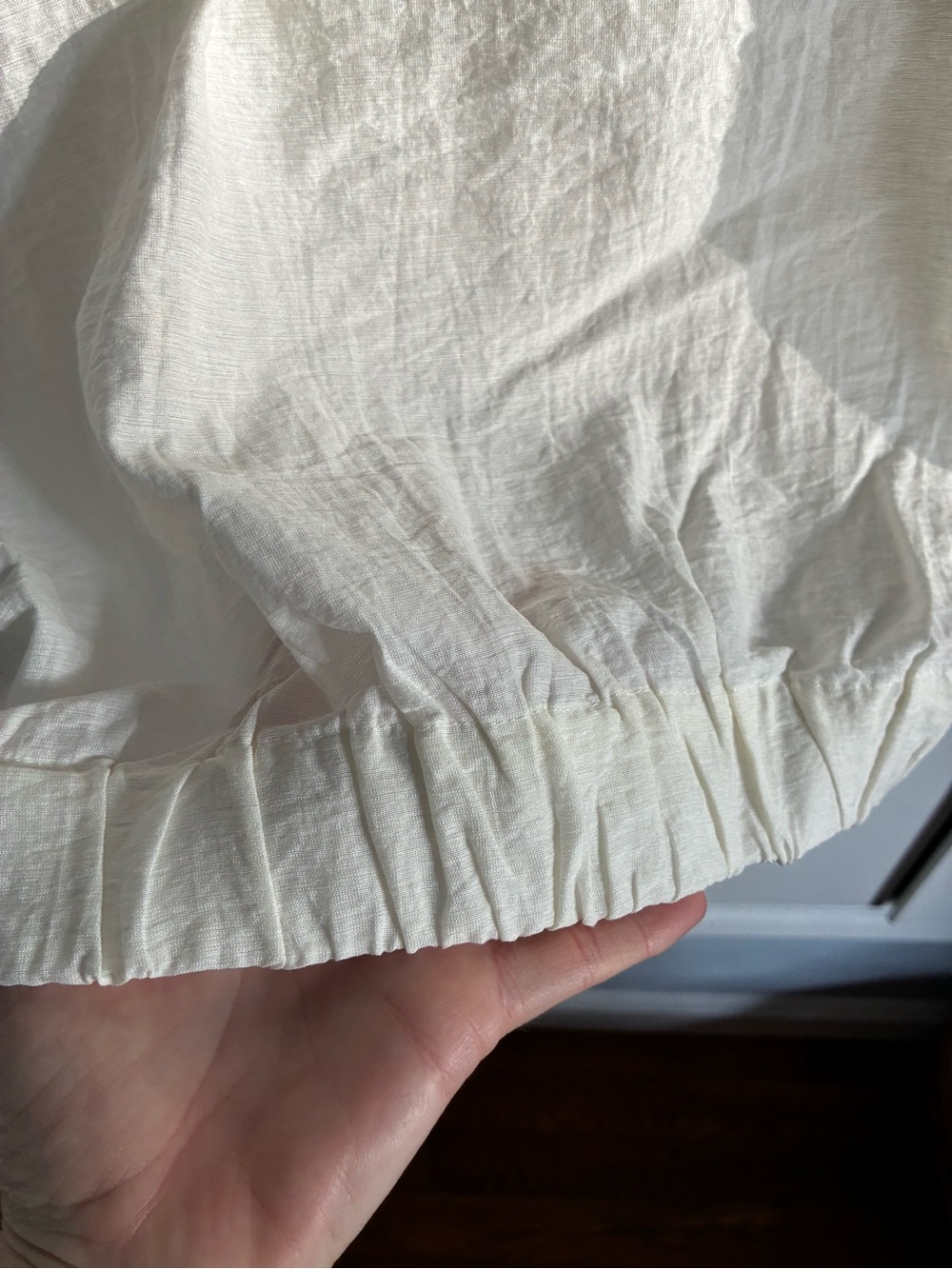 New Old Navy Lightweight White Button-Front Cap-Sleeve Top - Picture 7 of 7